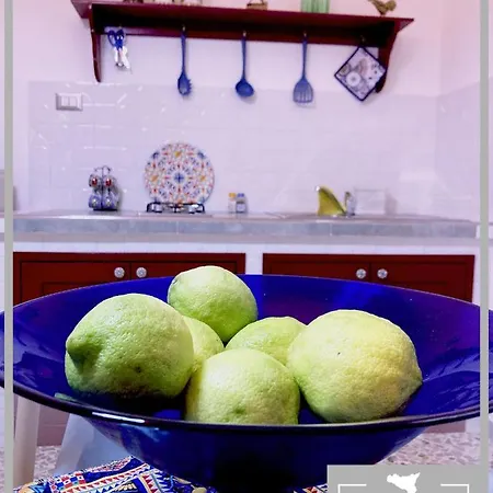 Atelier House 69 * Trappeto (Sicily)