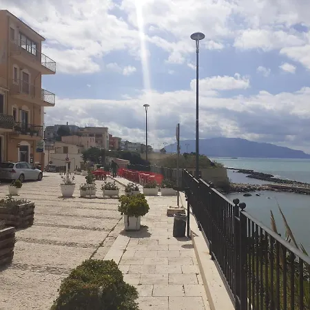 Apartment Atelier House 69 Trappeto (Sicily)